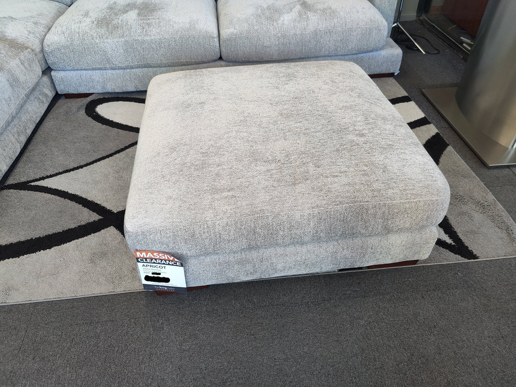 APRICOT 20032 OTTOMAN